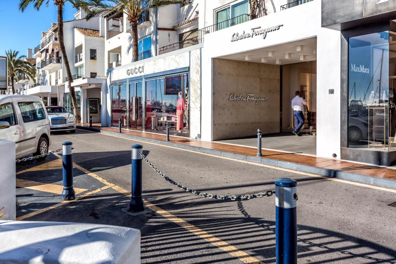 マルベーリャFront Line Penthouse Puerto Banus With Sea Viewsアパートメント エクステリア 写真