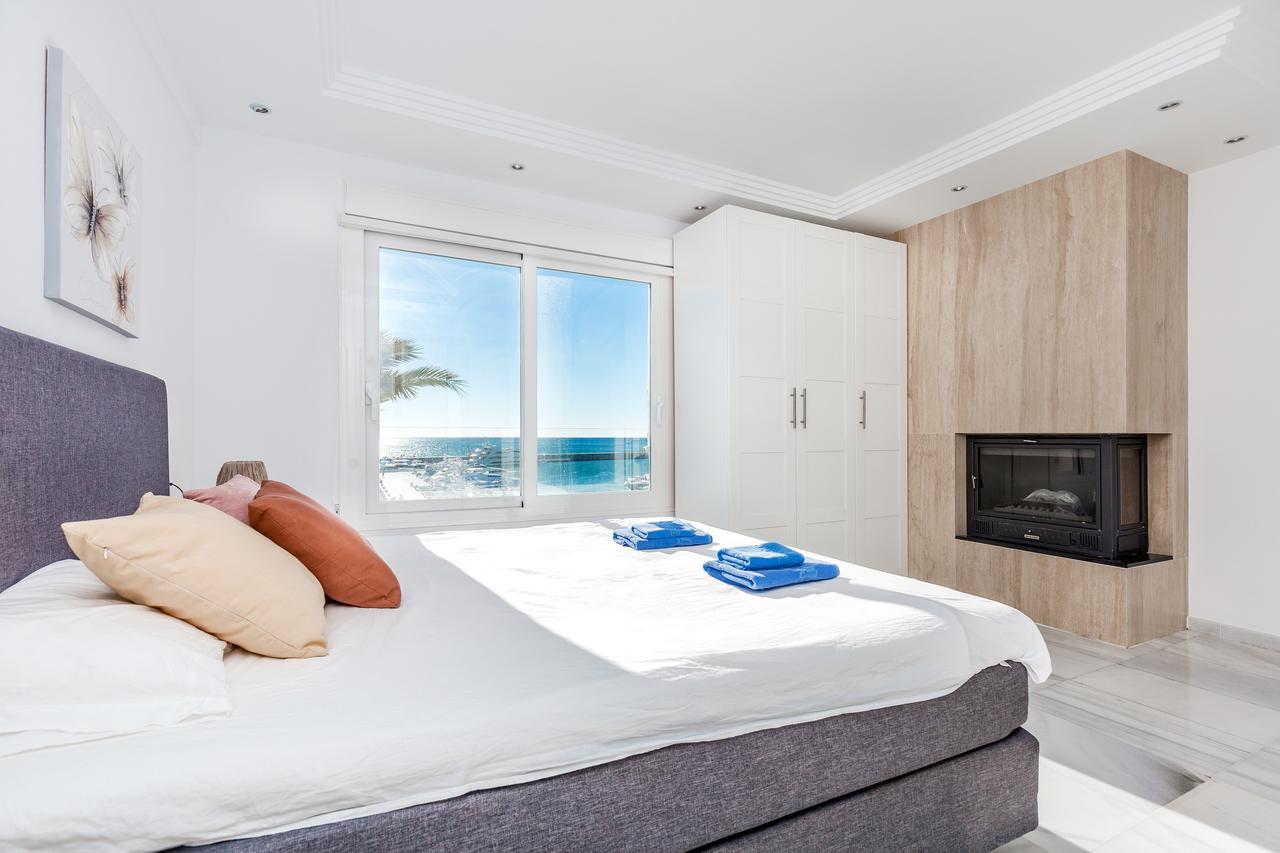 マルベーリャFront Line Penthouse Puerto Banus With Sea Viewsアパートメント エクステリア 写真